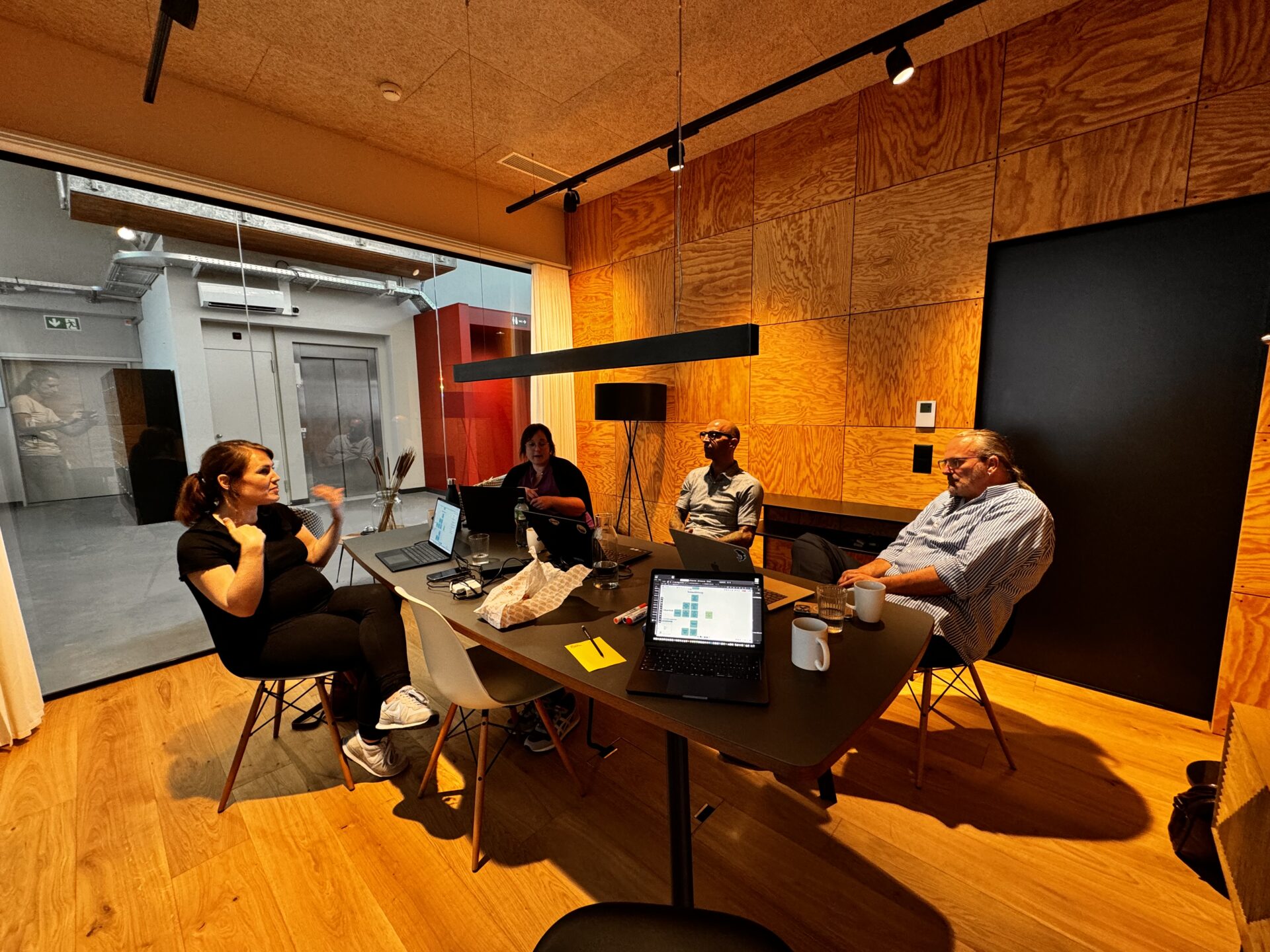 IMG_5754 › blue.works